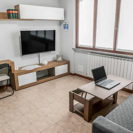 Apartamento Bilocale Moderno A Nord Self Check-in - Wi-fi