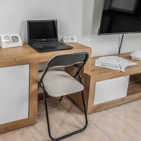 Bilocale Moderno A Nord Self Check-in - Wi-fi Novara