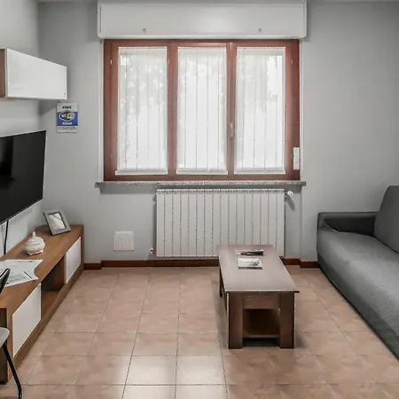 Bilocale Moderno A Nord Self Check-in - Wi-fi Apartamento Novara